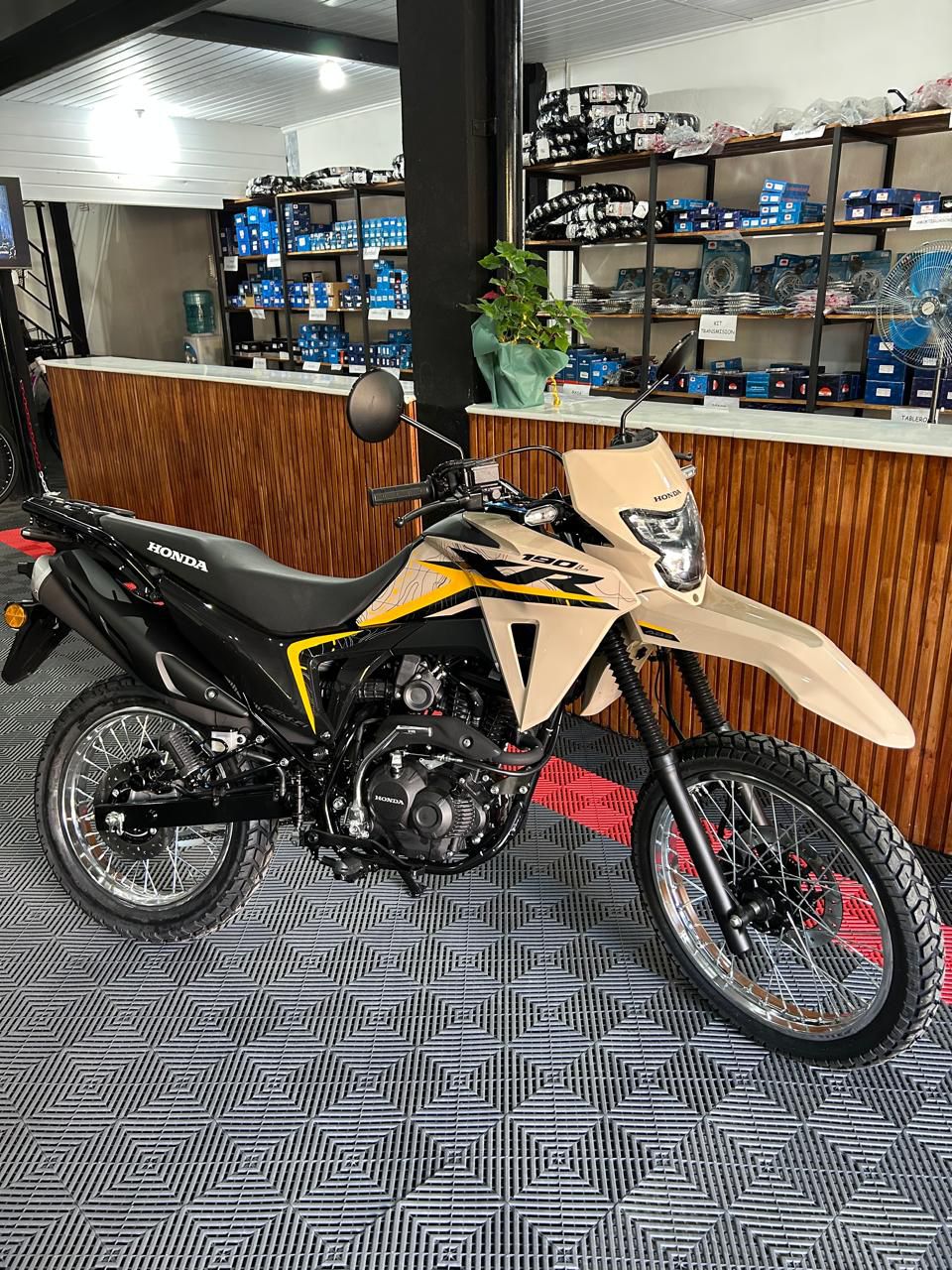 HONDA XR 190 L (2025)