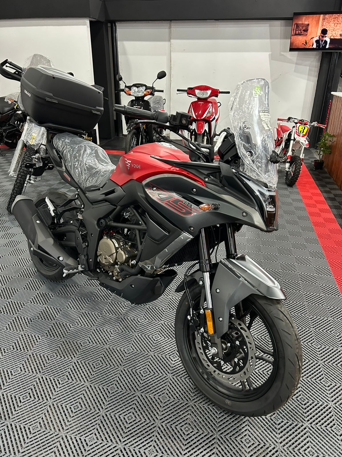 VOGE 300 DS