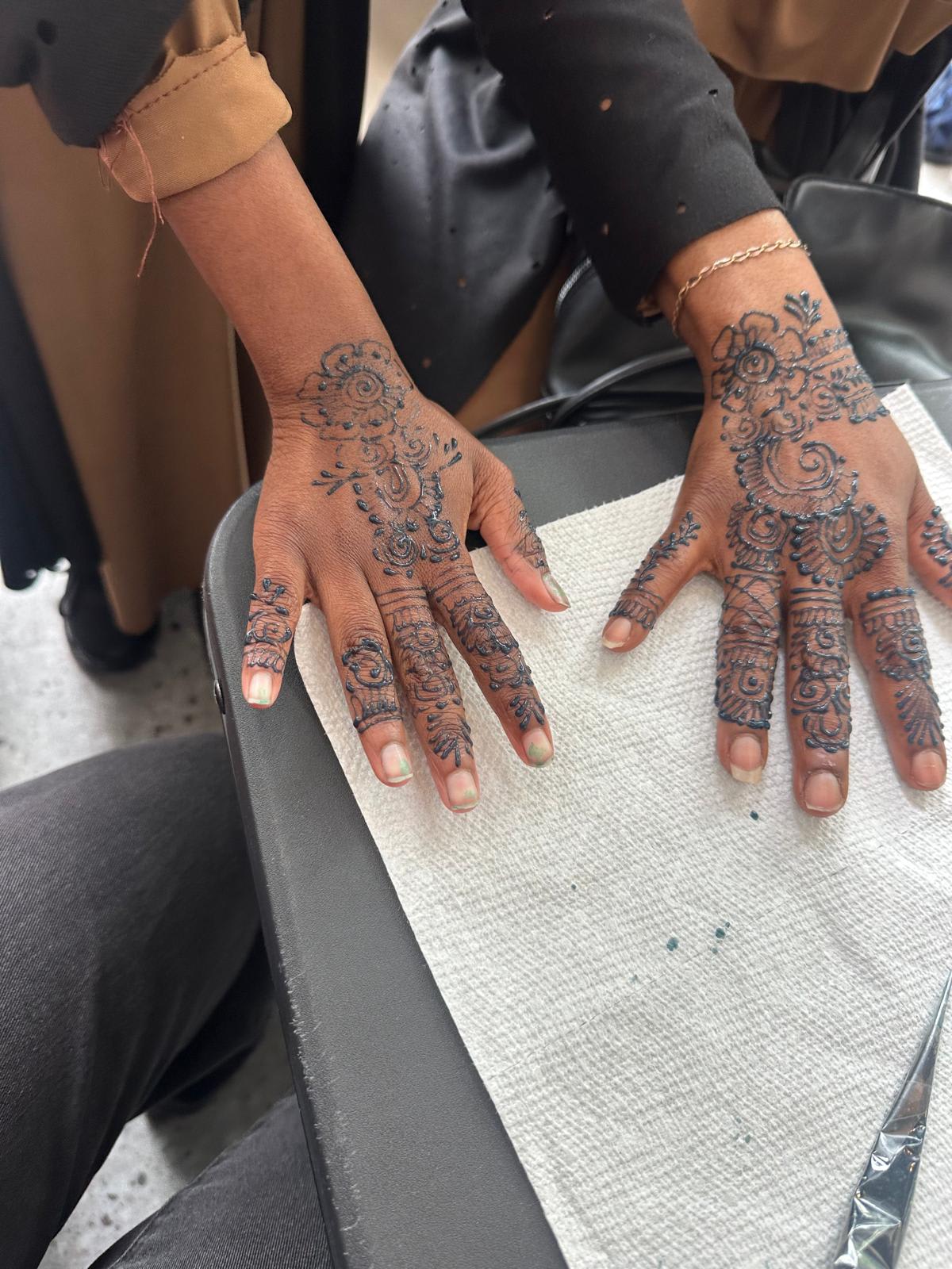 Henna design by SwirlsbyMina