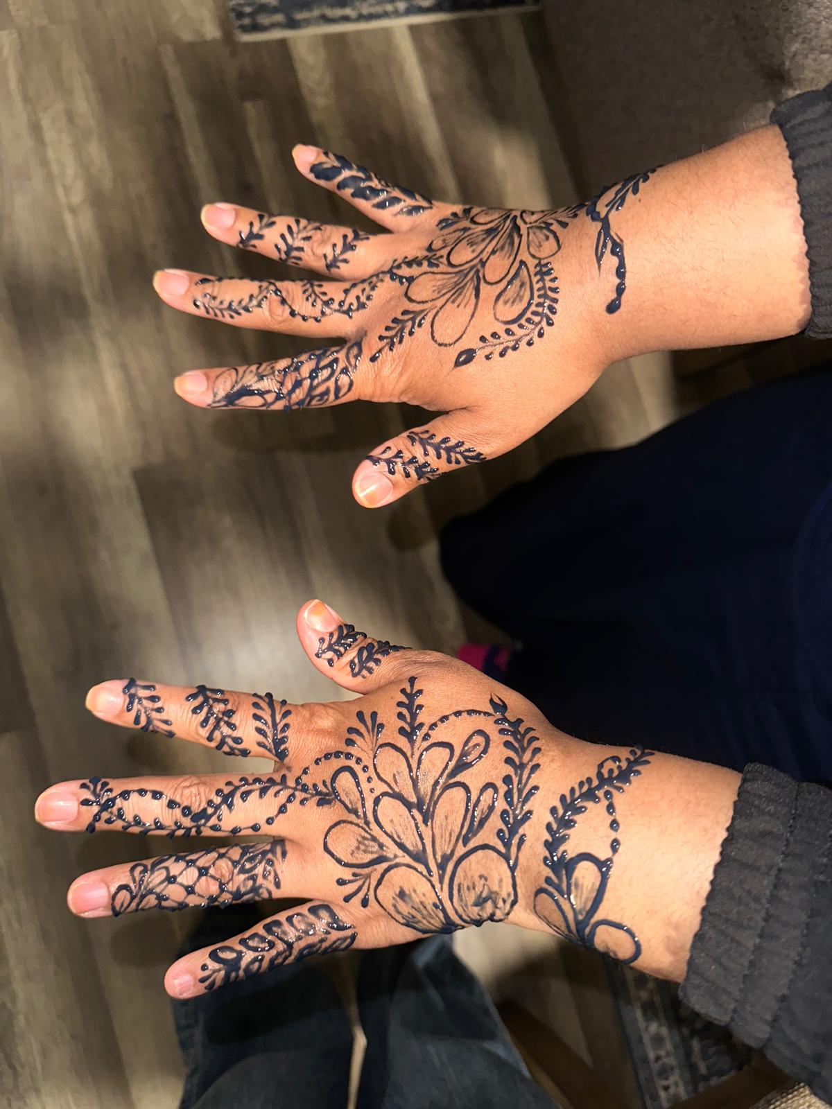 Henna design by SwirlsbyMina