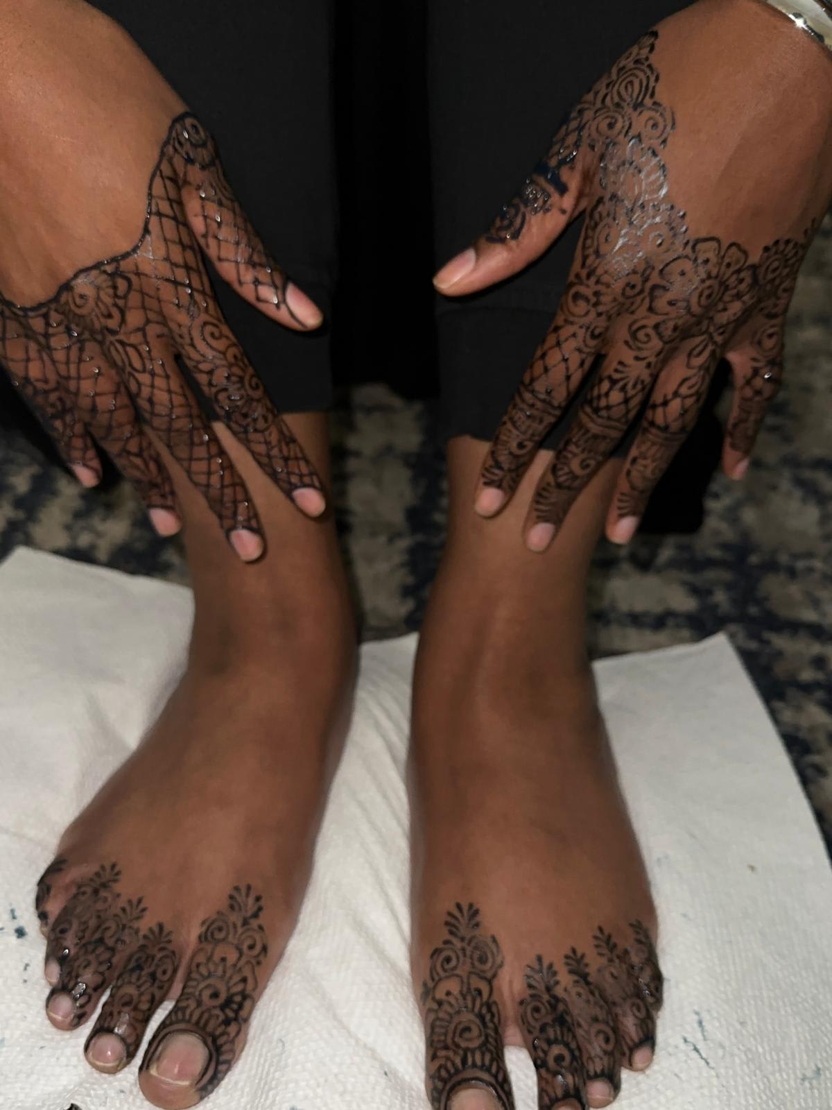 Henna design by SwirlsbyMina