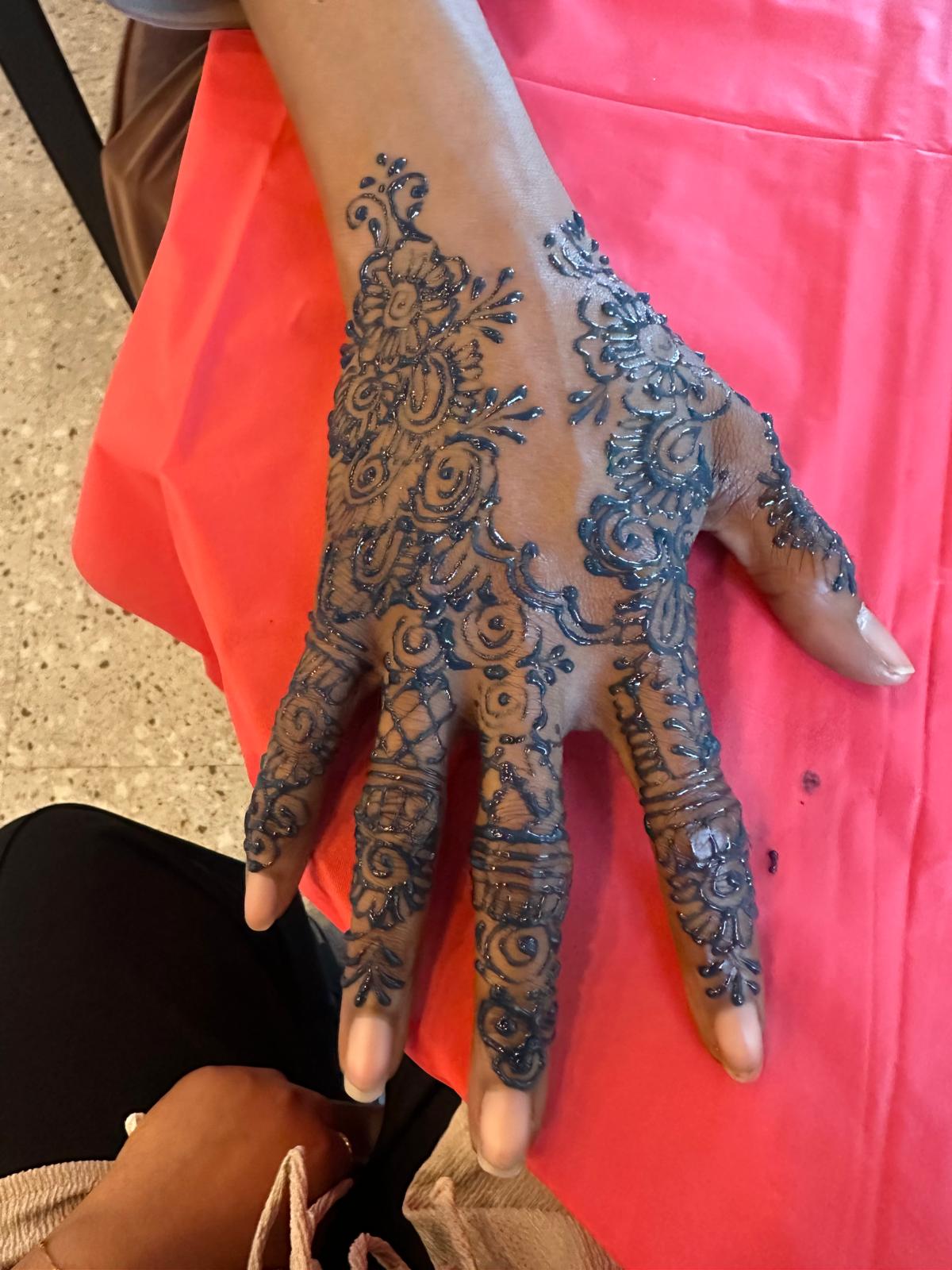 Henna design by SwirlsbyMina