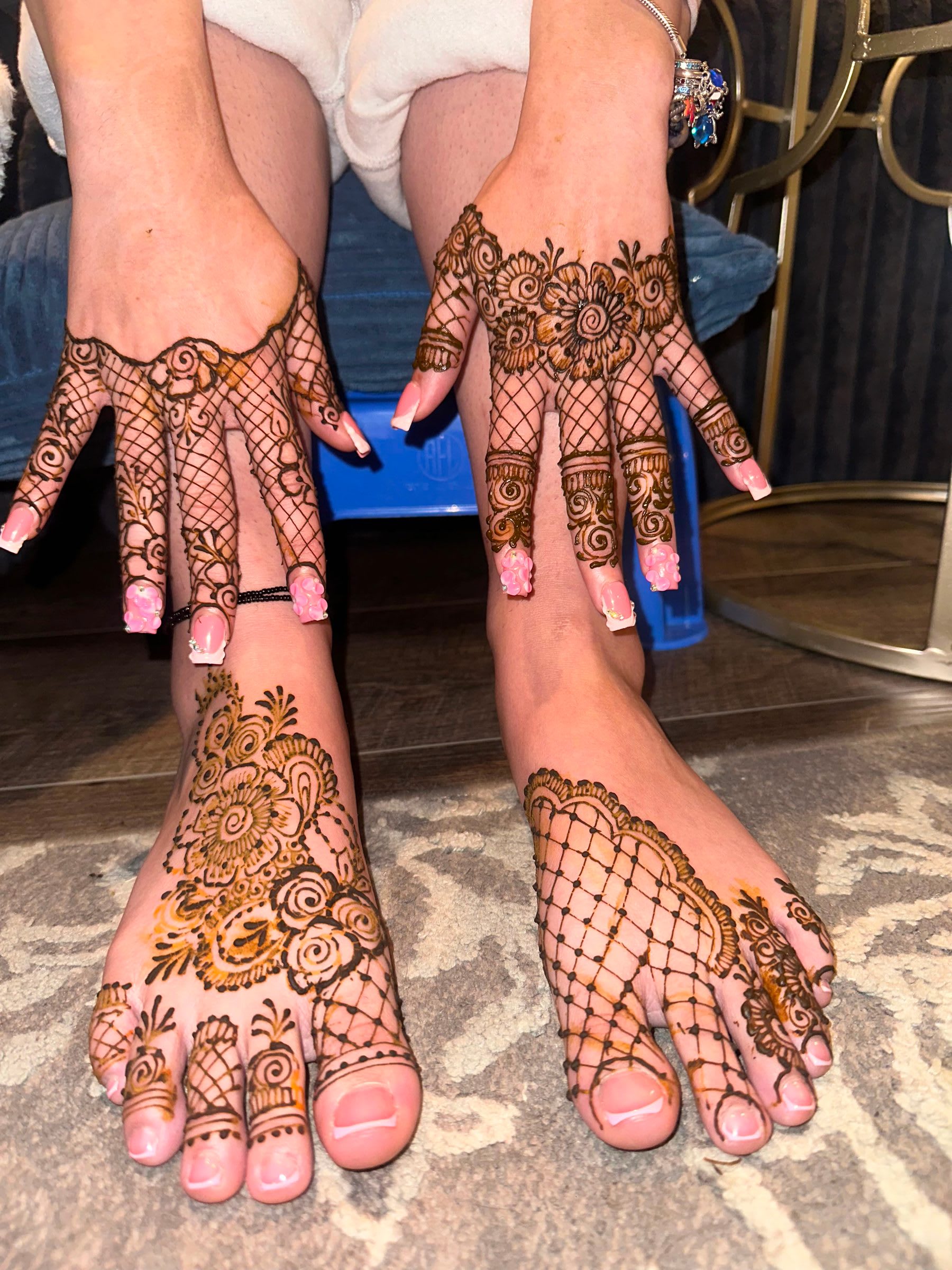 Henna design by SwirlsbyMina