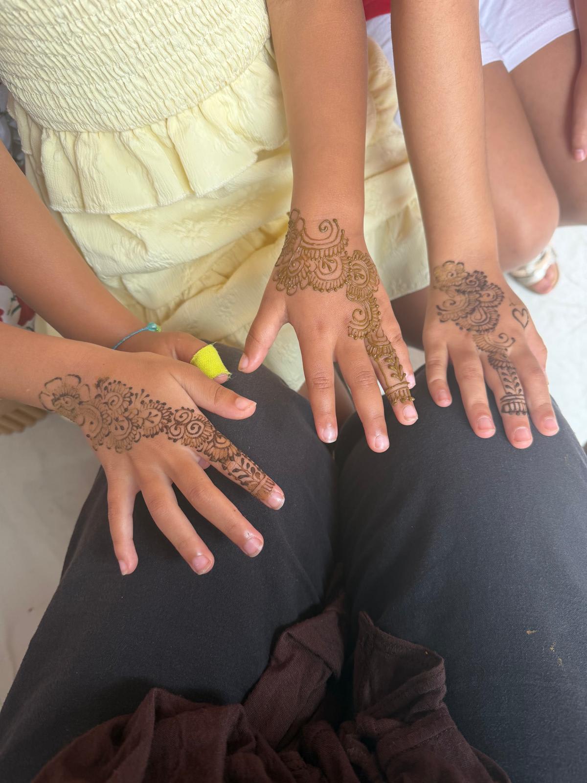 Henna design by SwirlsbyMina