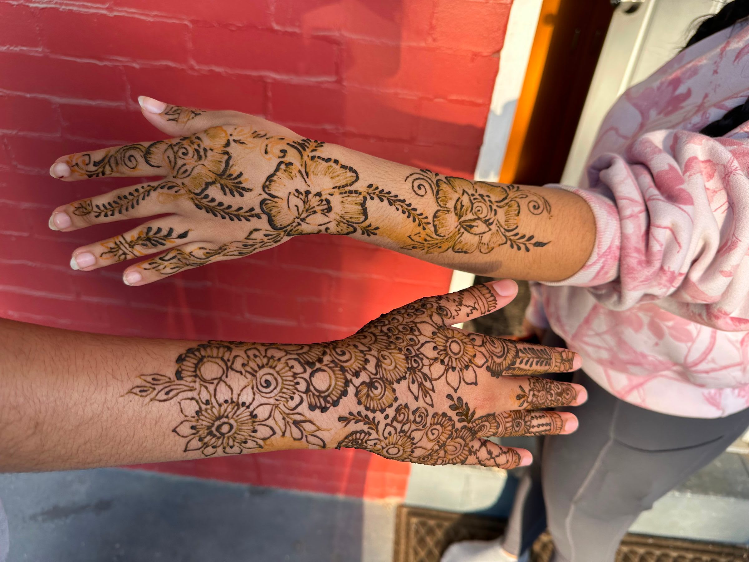 Henna design by SwirlsbyMina