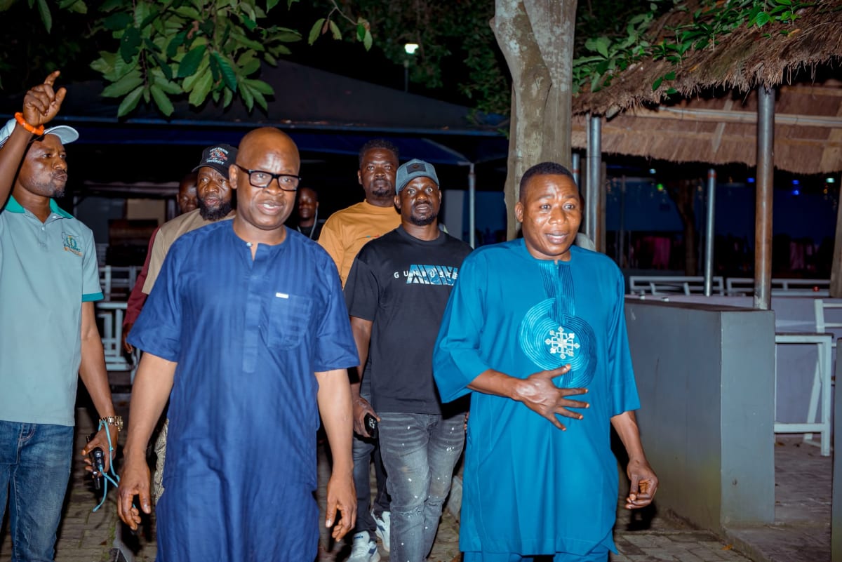 OKANLOMO OODUA, CHIEF JUBRIL DOTUN SANUSI HOSTS SUNDAY IGBOHO, COMMENDS IRU EKUN SECURITY OPERATIVES
