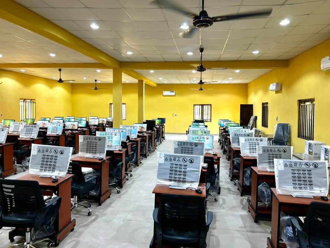 SENATOR YAYI DELIVERS FULLY EQUIPPED ICT CENTRE TO LISABI GRAMMAR SCHOOL, ABEOKUTA, BOOSTS DIGITAL EDUCATION