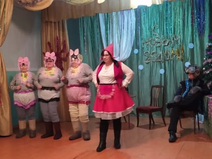 В селе Раздольном прошли новогодние спектакли для детей и взрослых