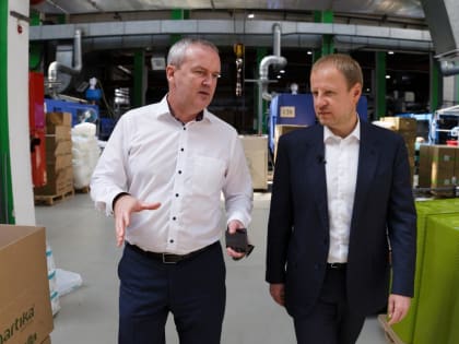 Посещение губернатором Виктором Томенко ООО «Мартика» и общение со слушателями «Губернаторской программы переподготовки инженерных кадров»