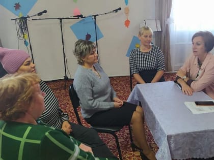 Татьяна Ильюченко посетила социальные объекты села Новомоношкино Заринского района