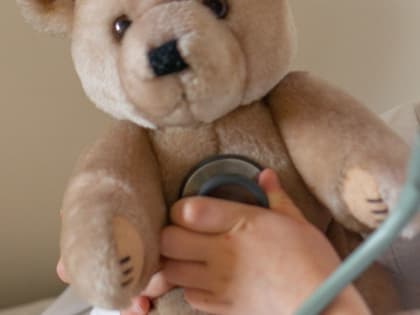 У семилетней сибирячки при обследовании прыщика на груди выявили рак крови