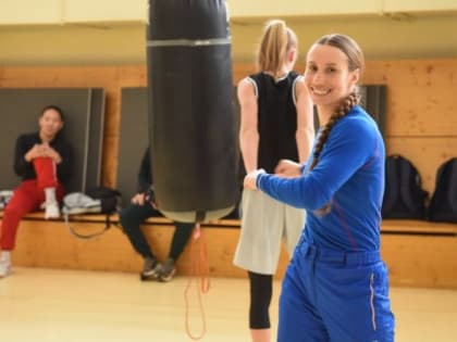 Анна Аэдма вышла на открытие чемпионата мира под национальным флагом