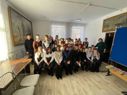 Бурлинские школьники встретились с земляком-участником СВО