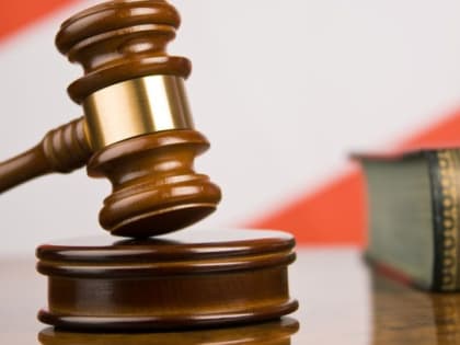 В Барнауле судят рецидивиста за убийство, грабеж и мошенничество