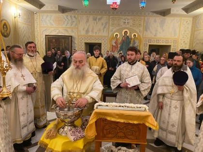 Архипастырь совершил малое освящение нижнего храма в честь Святого Великомученика Георгия Победоносца