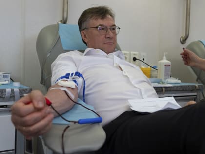 Пусть моя кровь кому-то поможет!Александр Терентьев принял участие в донорской акции ФМБА России в Госдуме