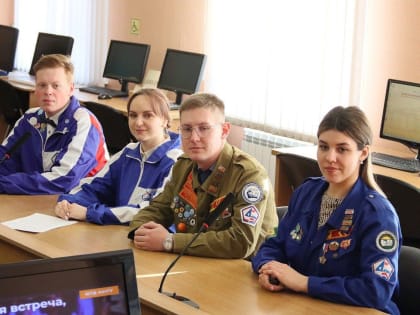 50 лет в бойцовке: В АлтГУ прошла торжественная встреча ко Дню Российских студенческих отрядов