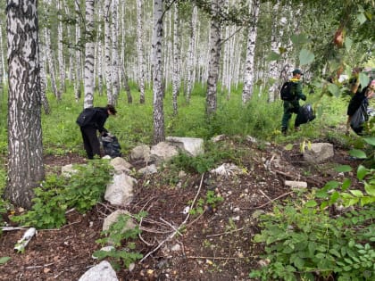 Экологический отряд «Рысь» продолжает уборку в Индустриальном районе