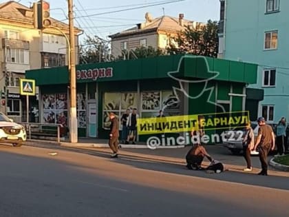 В Барнауле автомобиль сбил пешехода на перекрестке