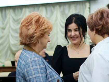 Обаяние власти: самые красивые женщины алтайской политики по версии журналистов