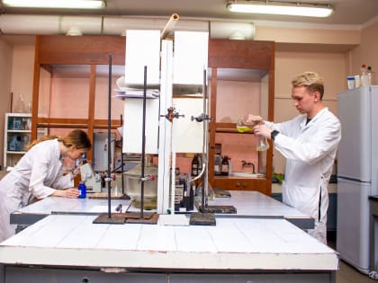 Колледж АлтГУ проведет круглый стол с представителями крупнейших компаний из сфер экологии, биотехнологий, пищевой и перерабатывающей промышленности