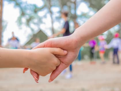 Губернатор и председатель Алтайского краевого Законодательного Собрания поздравили соцработников региона с профессиональным праздником