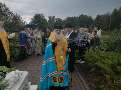 Митрополит Сергий совершил литию в день памяти Преосвященнейшего Антония (Масендича), первого епископа Барнаульского и Алтайского.