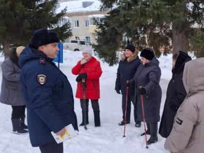 Профилактические беседы по противодействию мошенничеству прошли в поселке Лесной