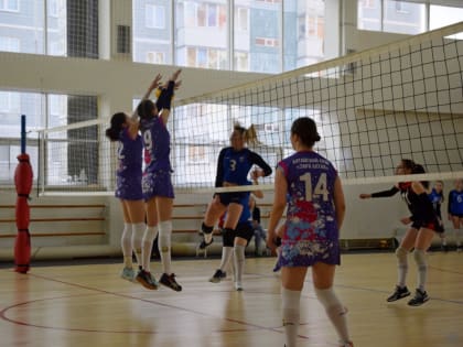 В Индустриальном районе проведен открытый Кубок района  по волейболу среди женских команд