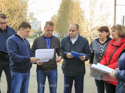 В Барнауле началось благоустройство дворовых территориий