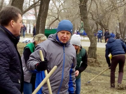 Виктор Томенко теперь знает какой толщины должен быть асфальт