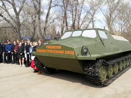 Виктор Зобнев требует проверить законность списания военной техники для парка «Патриот» в Рубцовске
