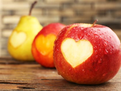 Медики рассказали об опасности яблок и груш для аллергиков
