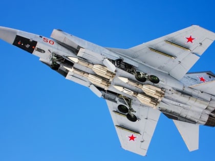 СМИ: военный самолет потерпел крушение в Мурманской области