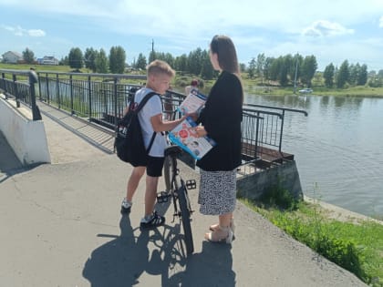 В с.Власиха продолжают разъяснять жителям о запрете купания в неустановленных местах