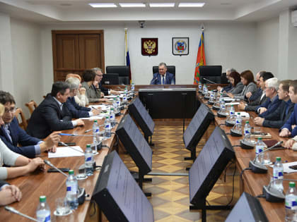 В краевом парламенте прошло первое заседание Совета АКЗС