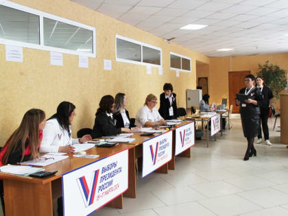 Граждане Тальменского района голосуют на выборах Президента России