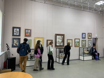 Дизайнеры на выставке графики Инги Бутиной