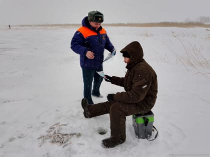 Госинспекторы ГИМС провели рейд на озере Песчаном