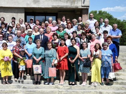 Главный врач Бокк А.А. поздравляет коллег с Днём медицинского работника