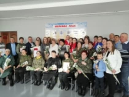 29 февраля в Администрации Алейского района в торжественной обстановке открыли стенд «Персона года».