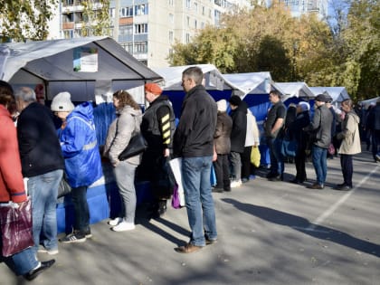 Ярмарка продуктов в парке спорта Алексея Смертина