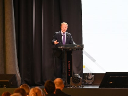 Александр Романенко: Депутаты АКЗС считают поддержку семьи и семейных ценностей одной из главных задач законотворческой деятельности