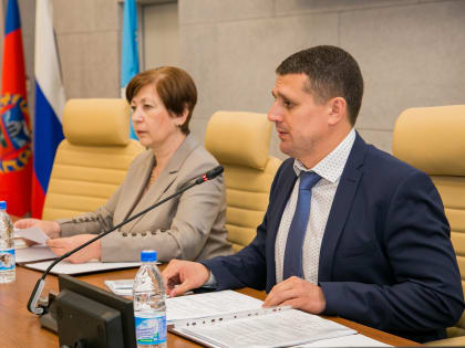 В Барнауле депутаты обсудили актуальные вопросы предстоящего заседания городской Думы