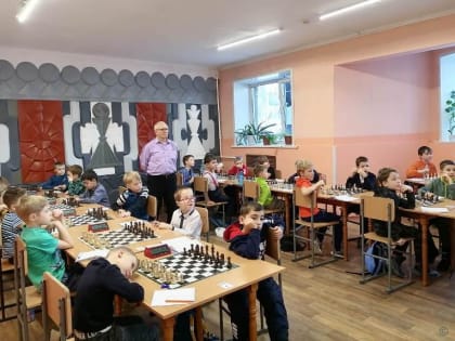 В новогодние каникулы проходят соревнования по шахматам