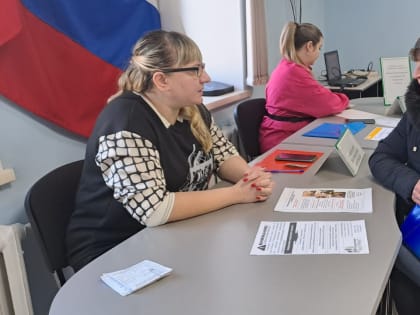 Специалисты социальной защиты Рубцовска консультируют рубцовчан по вопросам предоставления соцконтракта