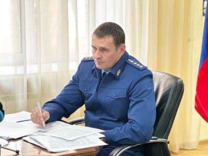 Заместитель Генерального прокурора России Дмитрий Демешин совместно с Губернатором края Виктором Томенко провели личный прием граждан в г.Барнауле