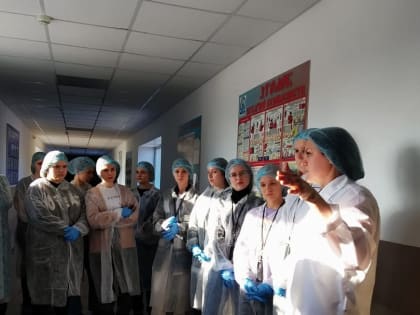 Экскурсию на одно крупнейших молочных предприятий России совершили студенты-биотехнологи АлтГУ