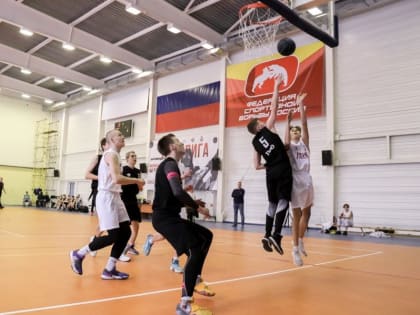 Команды Бийского лицея-интерната Алтайского края и барнаульской СОШ № 117 - победители краевого финала ШБЛ «Локобаскет»