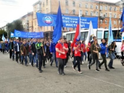 Молодежь в День рождения города Рубцовска